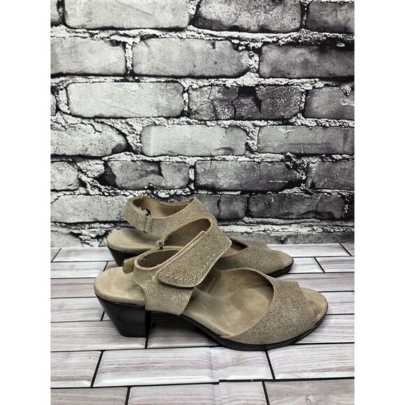 Munro American Taupe Shimmer Leather Strap  Casual Heels Women’s Sz 8.5M US/39EU - Picture 3 of 16